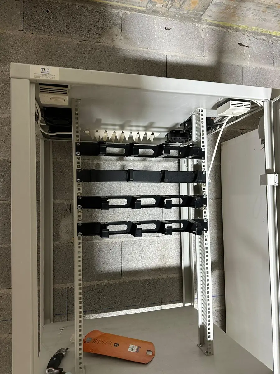 Residential installation — Central Portugal · Technical cabinet